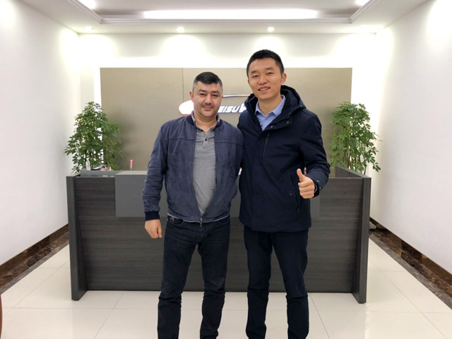 杭州英国365集团海外销售如火如荼，俄罗斯圣彼得堡Smart Carwash订购一台镭豹360卓越型洗护一体机
