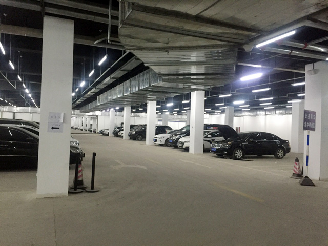 高品质赢得回头客,山西省太原市昕宝汽车服务公司再订一台镭豹360炫彩型全自动洗车机