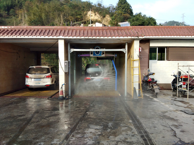 高品质赢得回头客,四川省宜宾市海能石化金沙湾加油站再订一台镭豹Sword X1自动洗车机