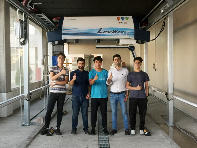 海外用户案例,镭豹360炫彩型电脑洗车机在伊拉克苏莱曼尼亚安装完成投入使用