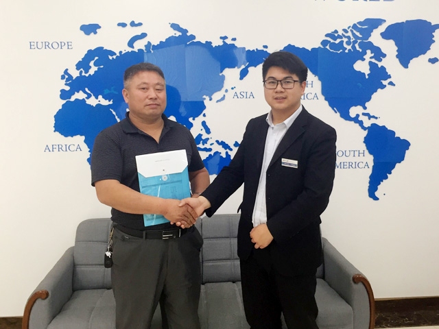 拒绝低劣选择英国365集团品质,湖北省黄冈市 “两河口加油站”订购一台镭豹Sword X1电脑洗车机