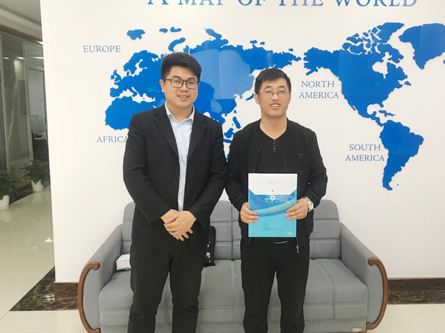 好品质订单源源不断,甘肃省庆阳市李总订购一台镭豹WIN5炫彩镀膜风干一体机