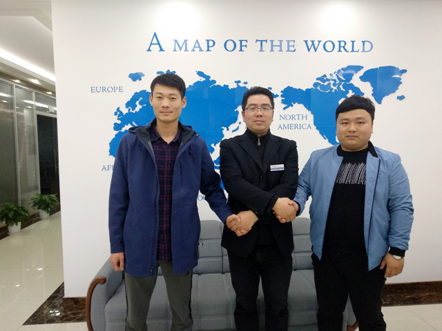 阳春三月火爆热销中,山东省菏泽市“丙康加油站”订购一台镭豹350电脑洗车机