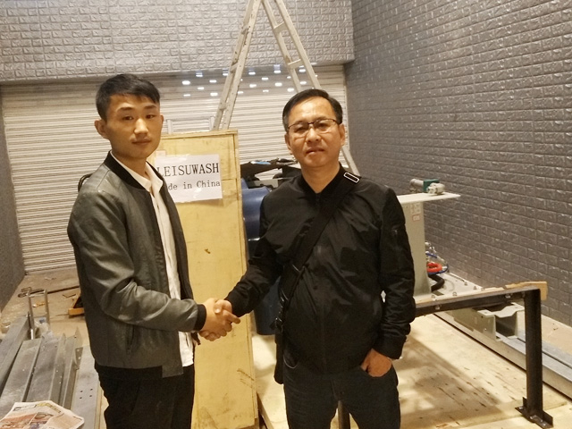 杭州英国365集团安装工程师顺利抵达中国澳门