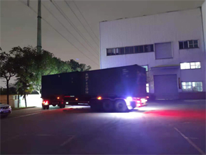 海外发货现场,镭翼DG仿形高压无接触洗车机发往俄罗斯新西伯利亚