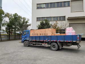 产品好发货快,镭鹰X1自动洗车机发往河南省周口市大桥加油站