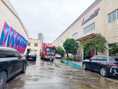 出海喜讯 | 四台 LEISUWASH S90 智能洗车机整装发运,落地哥伦比亚